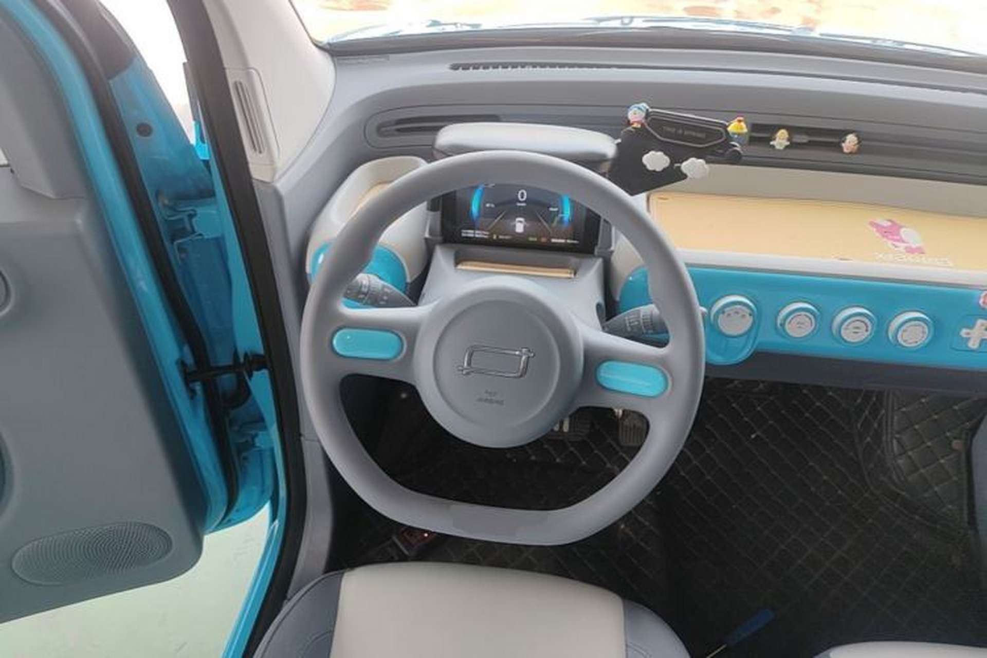 Used Bestune Pony 2024 170km Range Energizing Horse Steering Wheel