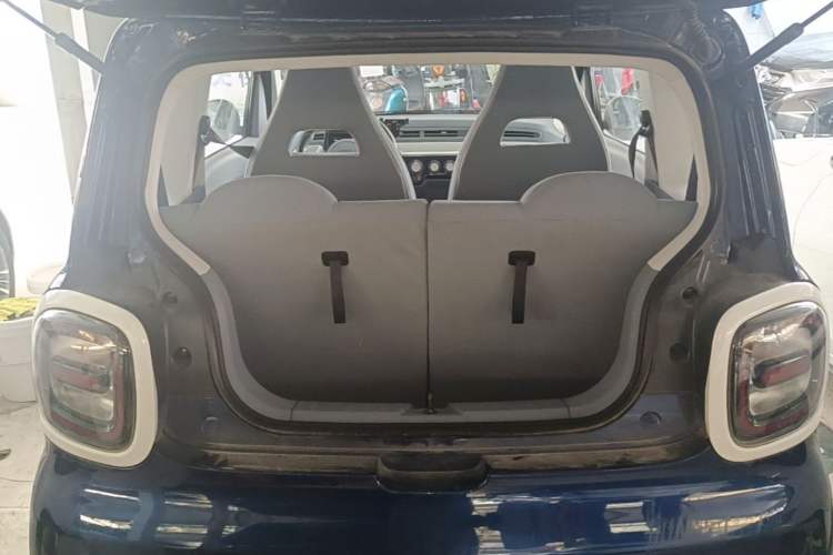 Used Bestune Pony 2024 170km Vitality Horse Trunk