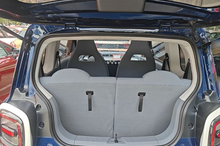 Used Bestune Pony 2024 122km range cute pony Trunk
