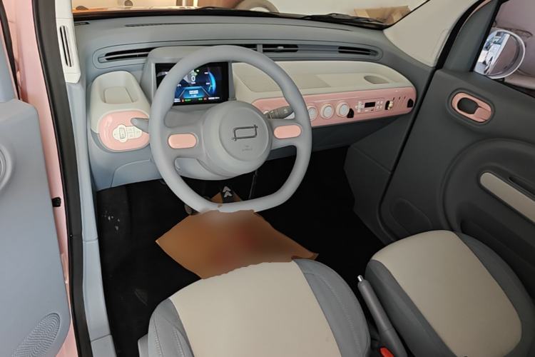 Used Bestune Pony 2024 170km Vitality Horse Center Console