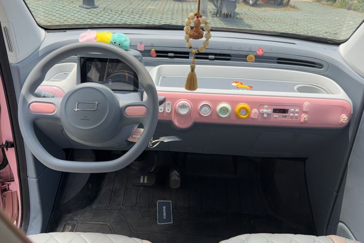Used Bestune Pony 2024 170km Vitality Horse Center Console