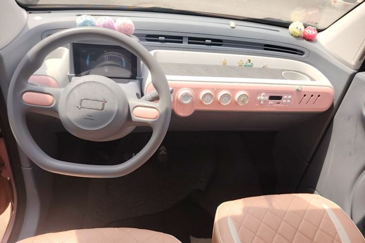 Used Bestune Pony 2024 170km Vitality Horse Center Console