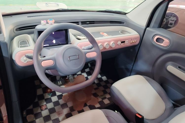 Used Bestune Pony 2024 170km Range Energizing Horse Center Console