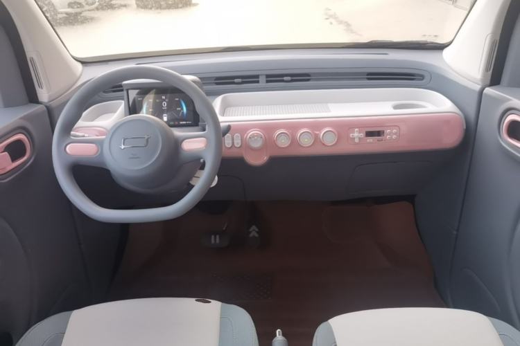 Used Bestune Pony 2024 170km Vitality Horse Center Console