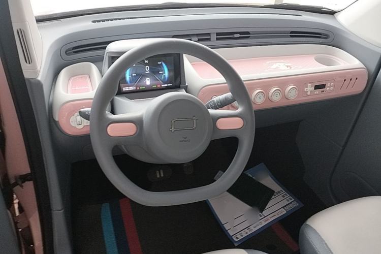 Used Bestune Pony 2024 170km Vitality Horse Center Console