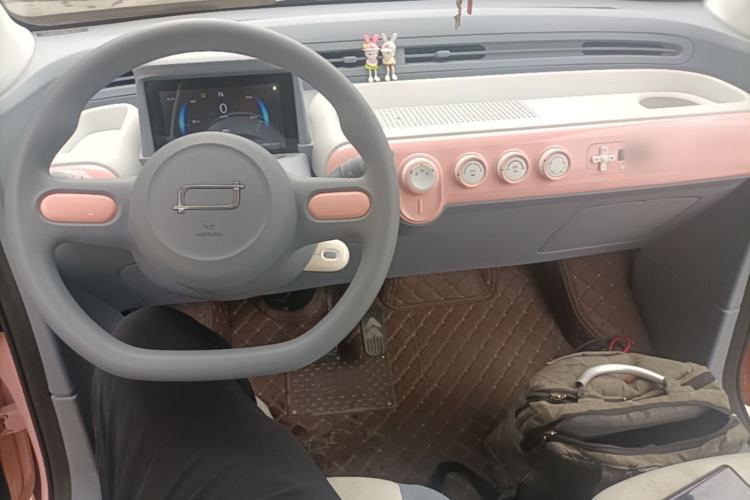 Used Bestune Pony 2024 170km Vitality Horse Center Console