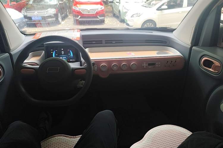 Used Bestune Pony 2024 170km Vitality Horse Center Console