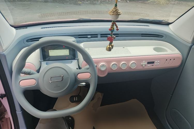 Used Bestune Pony 2024 170km Range Energizing Horse Center Console