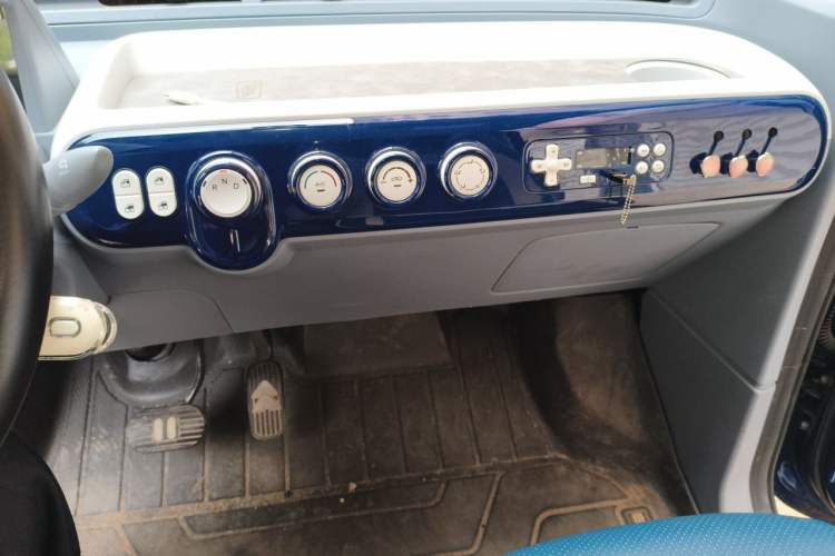 Used Bestune Pony 2024 170km Vitality Horse Audio And AC Panel