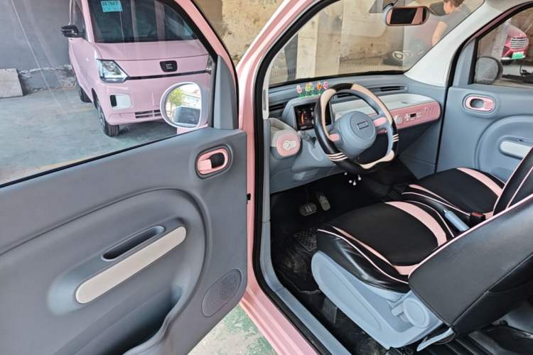 Used Bestune Pony 2024 170km Vitality Horse Driver Seat