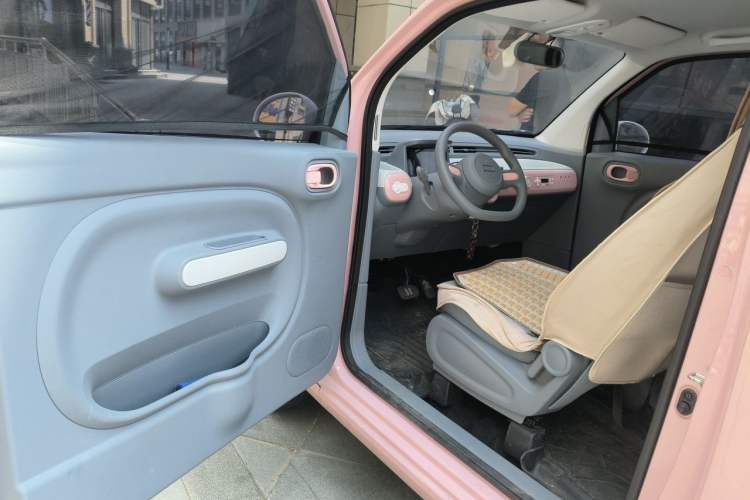 Used Bestune Pony 2024 170km Vitality Horse Driver Seat