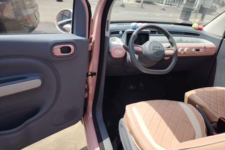 Used Bestune Pony 2024 170km Vitality Horse Driver Seat