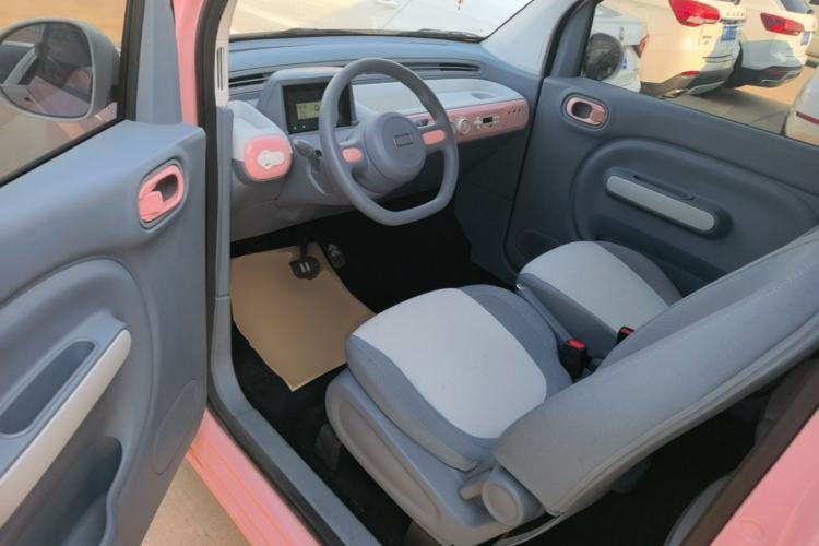 Used Bestune Pony 2024 170km Range Energizing Horse Driver Seat