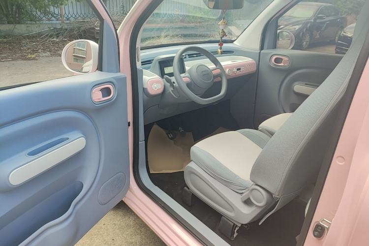 Used Bestune Pony 2024 170km Range Energizing Horse Driver Seat