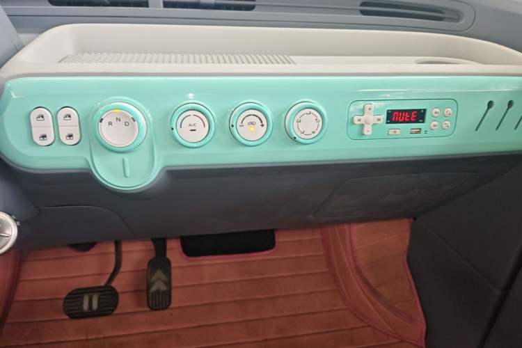 Used Bestune Pony 2024 170km Vitality Horse Audio And AC Panel