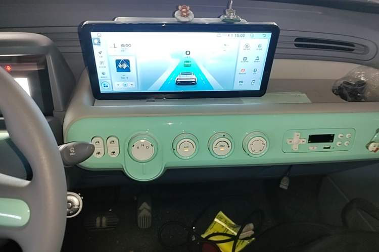 Used Bestune Pony 2024 170km Range Energizing Horse Audio And AC Panel