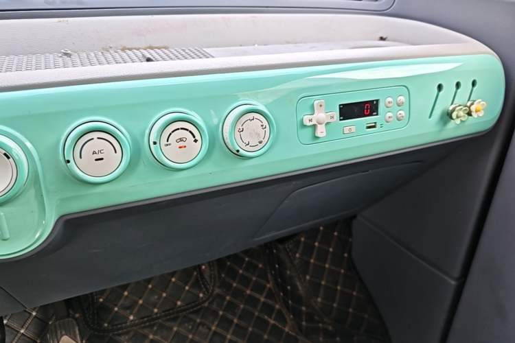 Used Bestune Pony 2024 170km Vitality Horse Audio And AC Panel