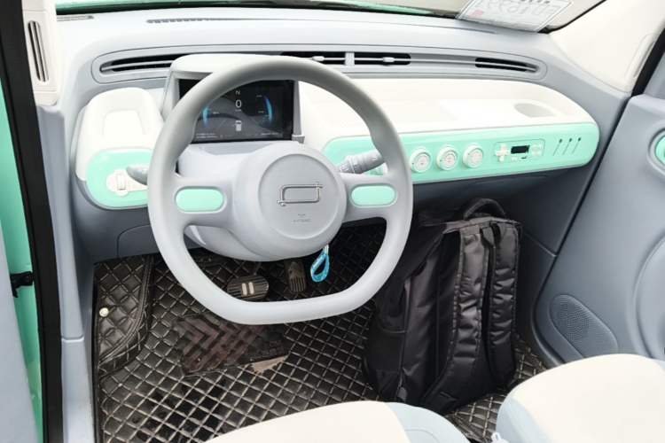 Used Bestune Pony 2024 170km Vitality Horse Center Console
