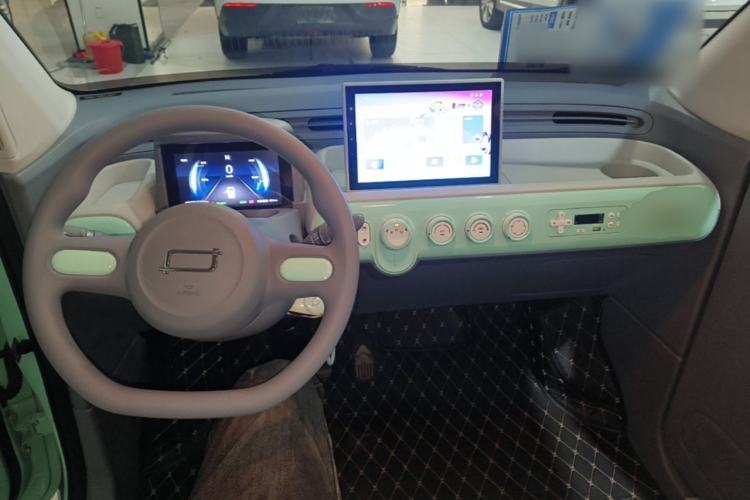 Used Bestune Pony 2024 170km Vitality Horse Center Console
