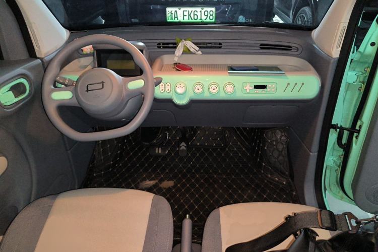 Used Bestune Pony 2024 122km Cute and Fun Horse Center Console
