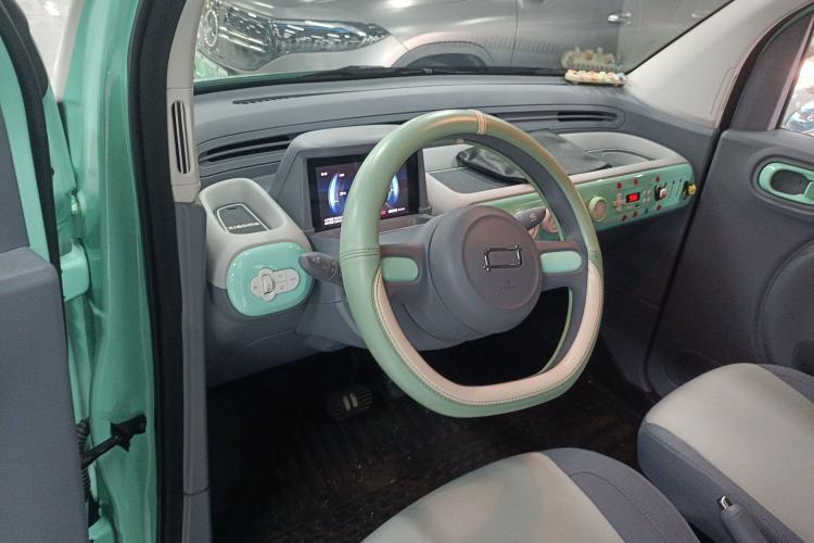 Used Bestune Pony 2024 170km Vitality Horse Interior 3