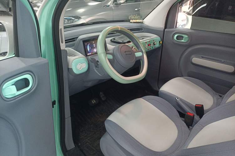 Used Bestune Pony 2024 170km Vitality Horse Interior 4