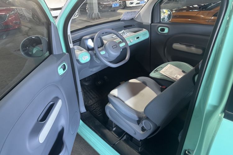 Used Bestune Pony 2024 170km Vitality Horse Interior 7
