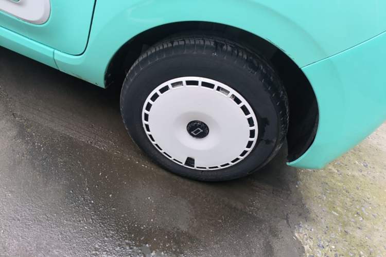 Used Bestune Pony 2024 122km range cute pony Right Rear Wheel Hub