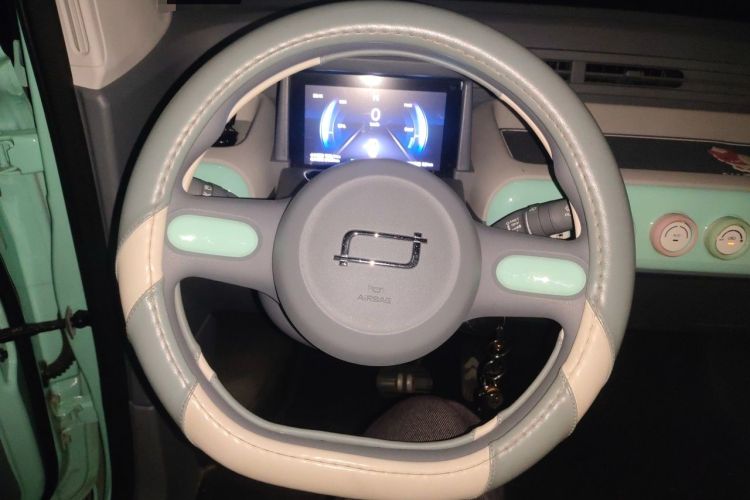 Used Bestune Pony 2024 170km Range Energizing Horse Steering Wheel