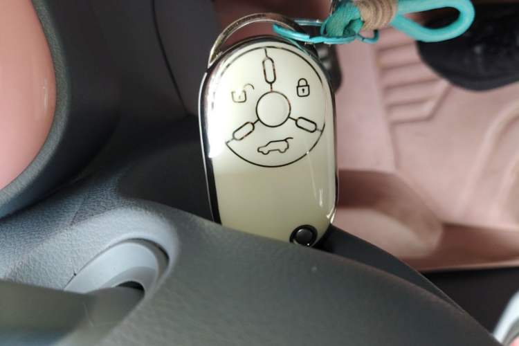 Used Bestune Pony 2024 122km Cute and Fun Horse Interior 1