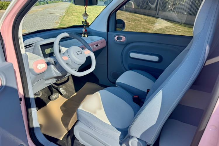 Used Bestune Pony 2024 170km Range Energizing Horse Interior 1
