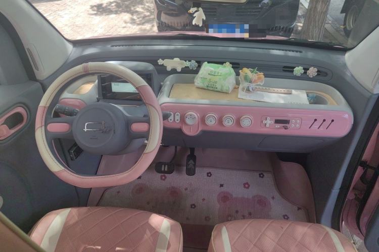 Used Bestune Pony 2024 170km Range Energizing Horse Interior 2