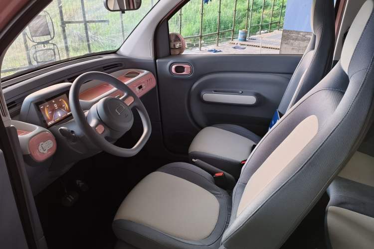 Used Bestune Pony 2024 170km Vitality Horse Interior 2