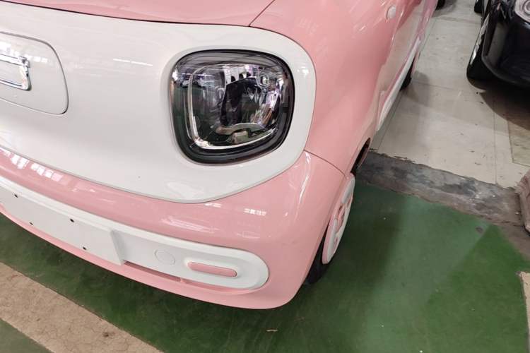 Used Bestune Pony 2024 170km Range Energizing Horse Left Front Headlight