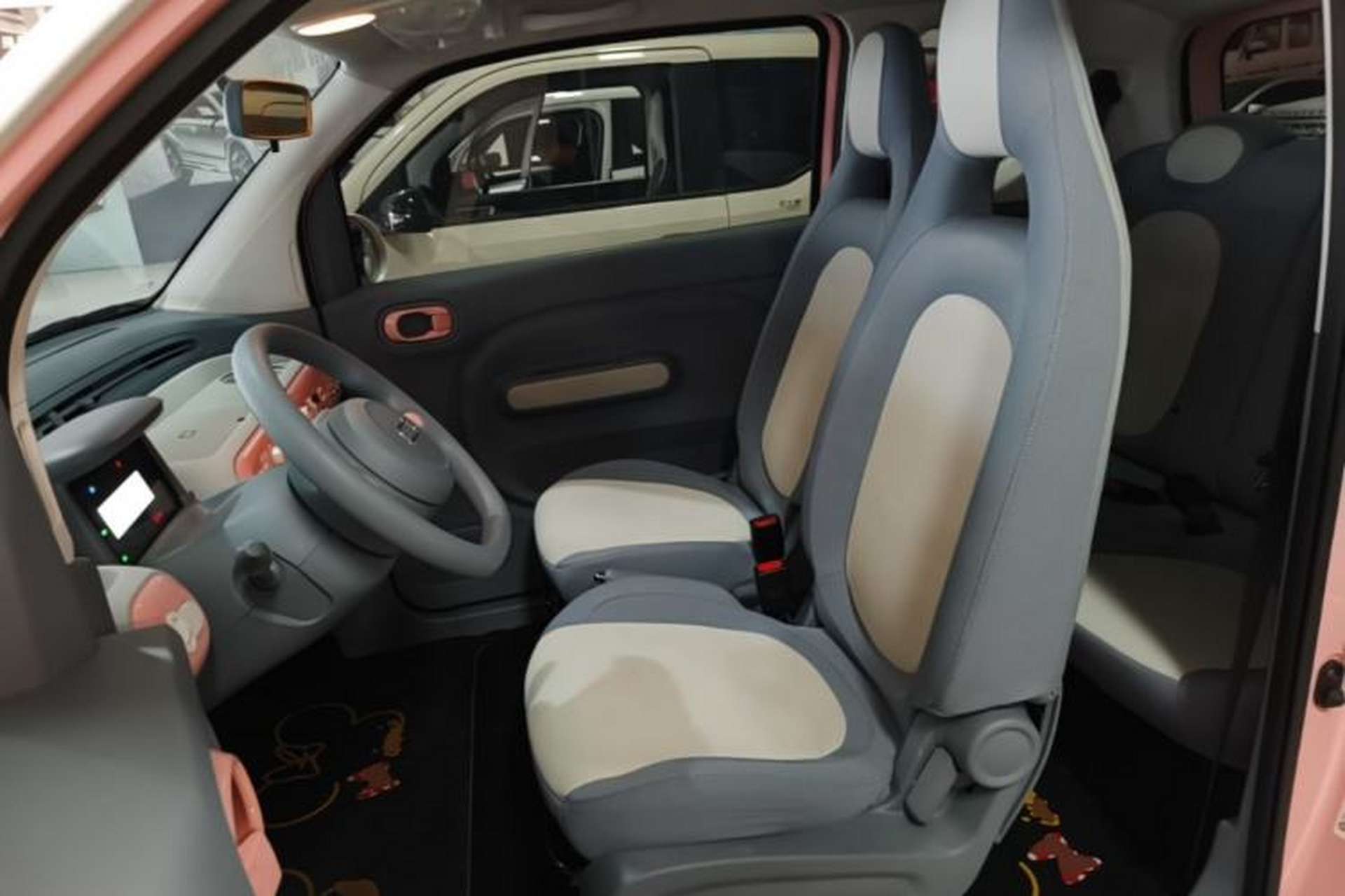 Used Bestune Pony 2024 170km Range Energizing Horse Left Front Seat