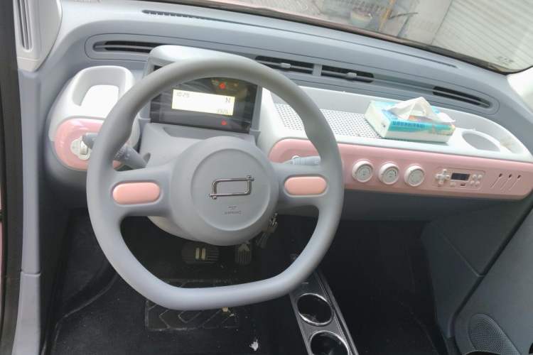 Used Bestune Pony 2024 122km Cute and Fun Horse Center Console