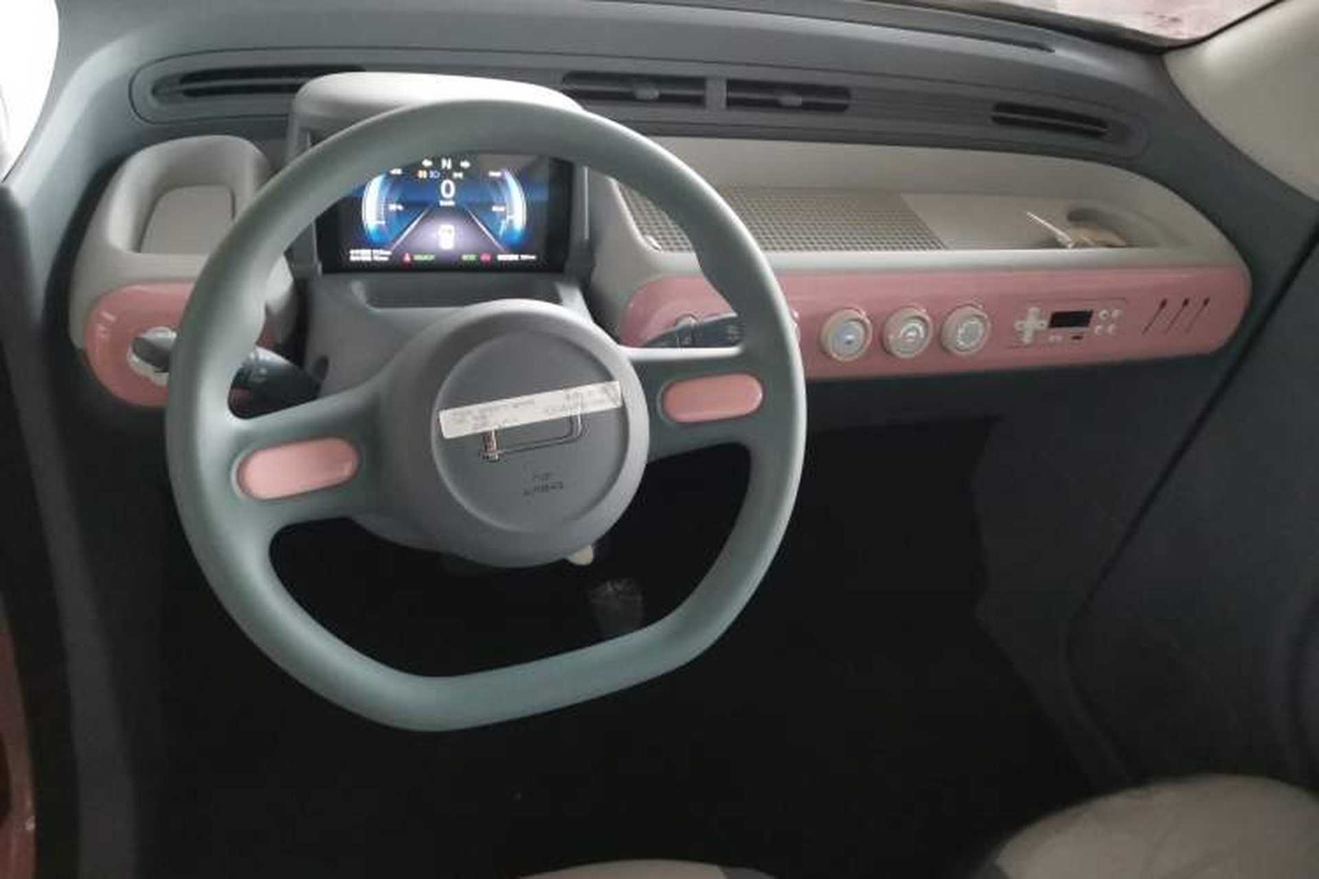 Used Bestune Pony 2024 170km Range Energizing Horse Center Console