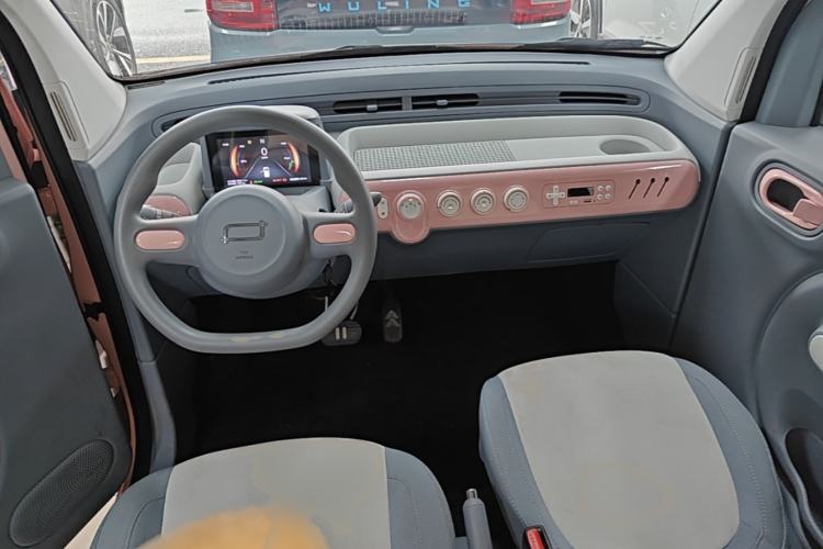 Used Bestune Pony 2024 170km Vitality Horse Center Console