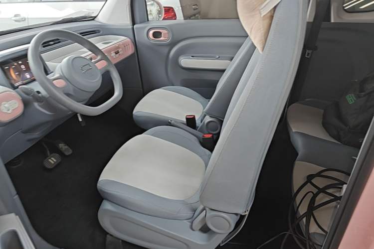 Used Bestune Pony 2024 170km Vitality Horse Left Front Seat