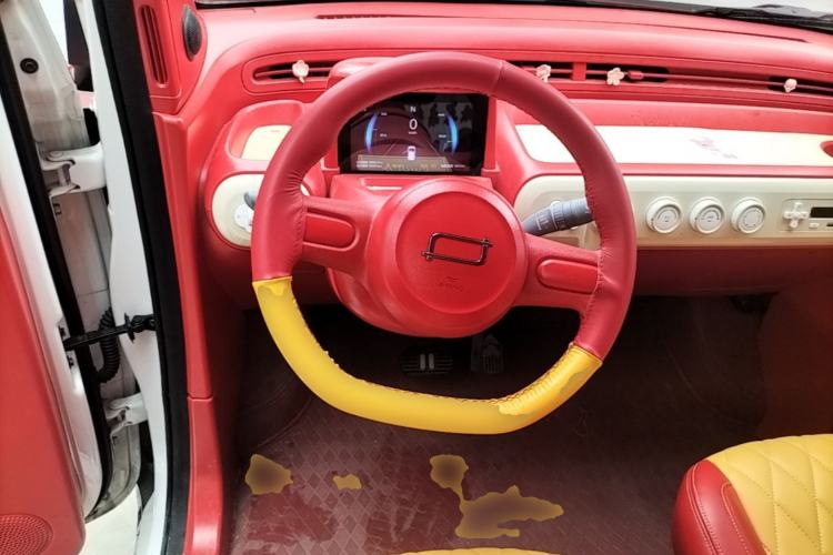 Used Bestune Pony 2024 170km Range Energizing Horse Steering Wheel