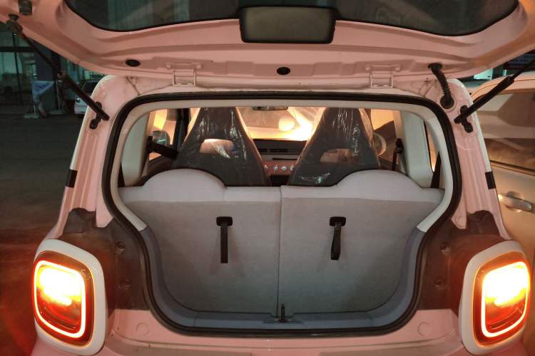 Used Bestune Pony 2024 170km Range Energizing Horse Trunk