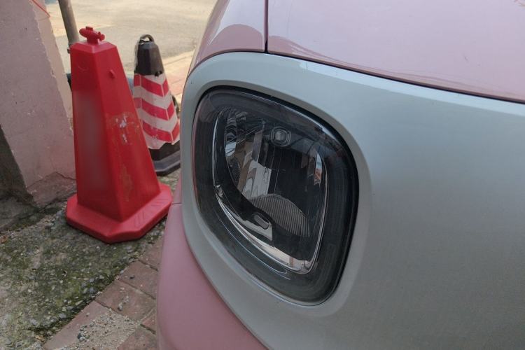 Used Bestune Pony 2024 170km Range Energizing Horse Right Front Headlight