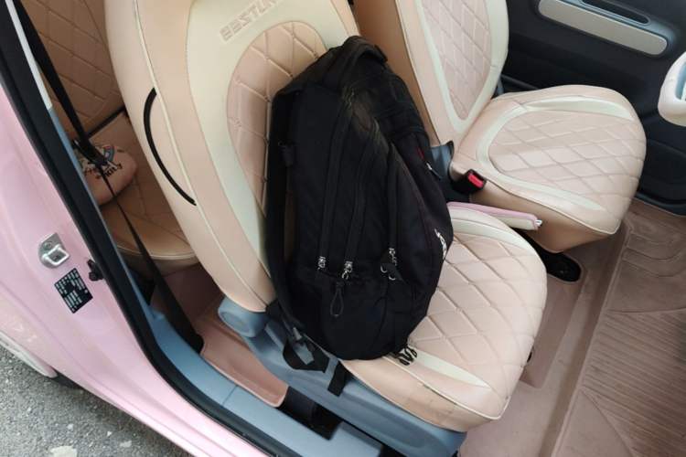 Used Bestune Pony 2024 122km Cute and Fun Horse Right Front Seat