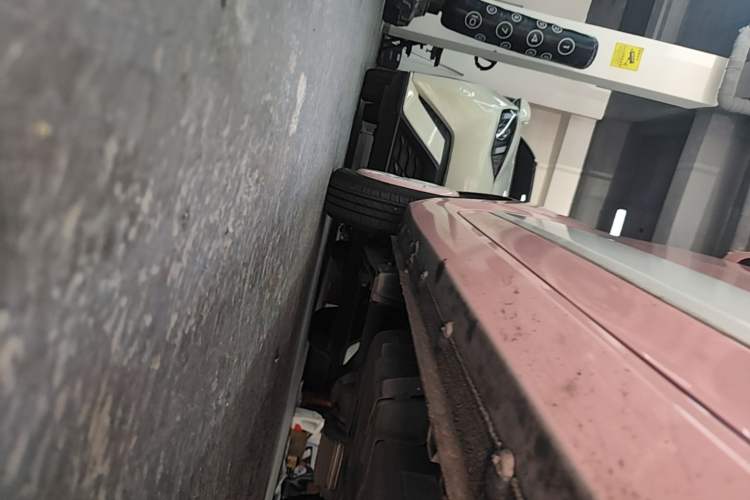 Used Bestune Pony 2024 170km Vitality Horse Right Side Sill