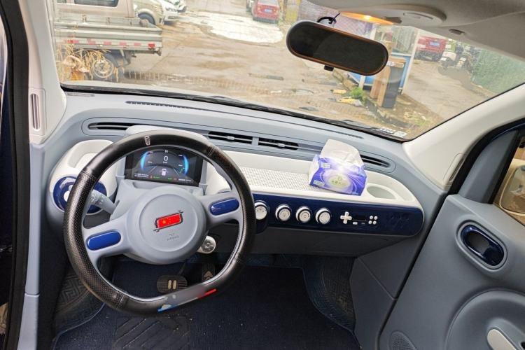 Used Bestune Pony 2024 170km Range Energizing Horse Center Console