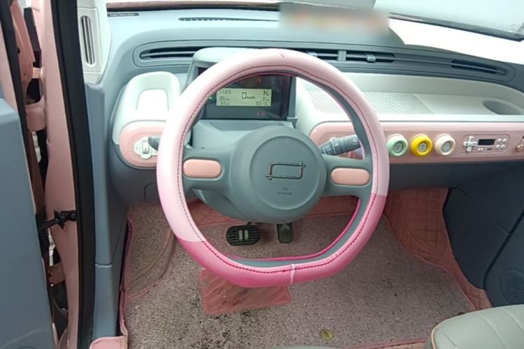 Used Bestune Pony 2024 170km Range Energizing Horse Steering Wheel