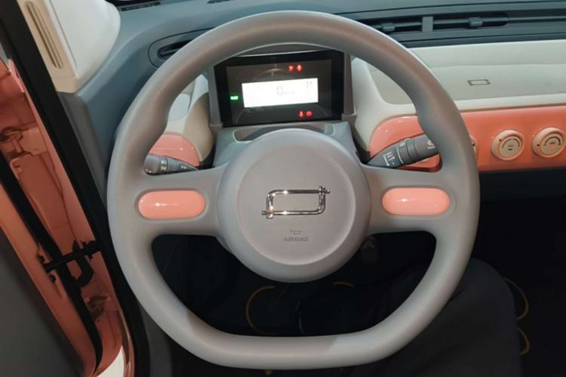 Used Bestune Pony 2024 170km Range Energizing Horse Steering Wheel