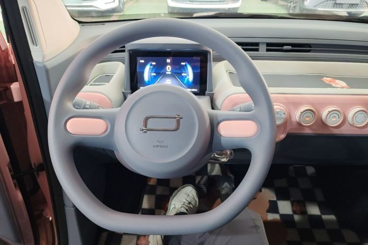 Used Bestune Pony 2024 170km Range Energizing Horse Steering Wheel