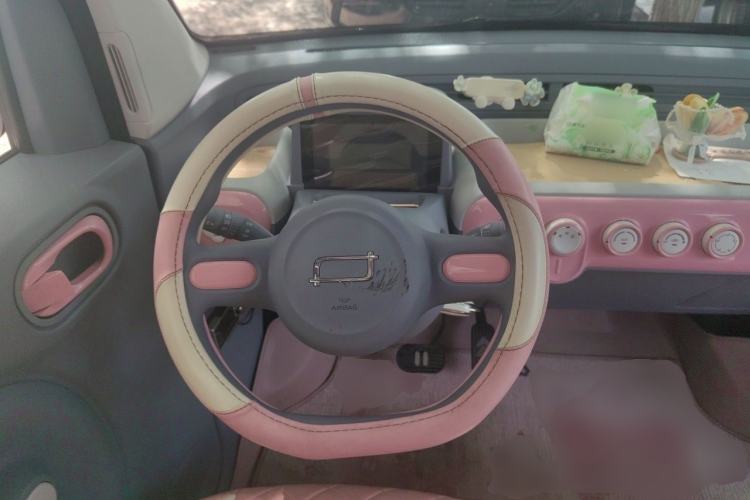 Used Bestune Pony 2024 170km Range Energizing Horse Steering Wheel
