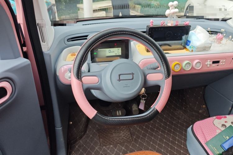 Used Bestune Pony 2024 122km Cute and Fun Horse Steering Wheel